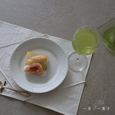 桃の水出し緑茶といちじくのテリーヌ