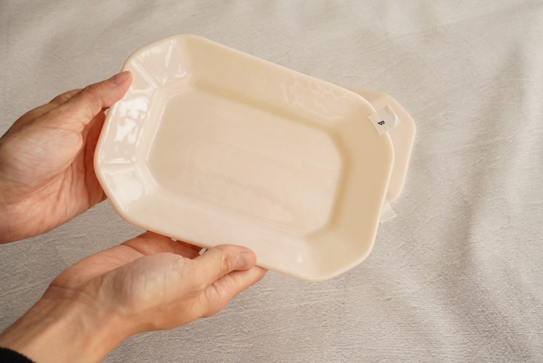 天気雨】隅切皿 – クラシコサエル