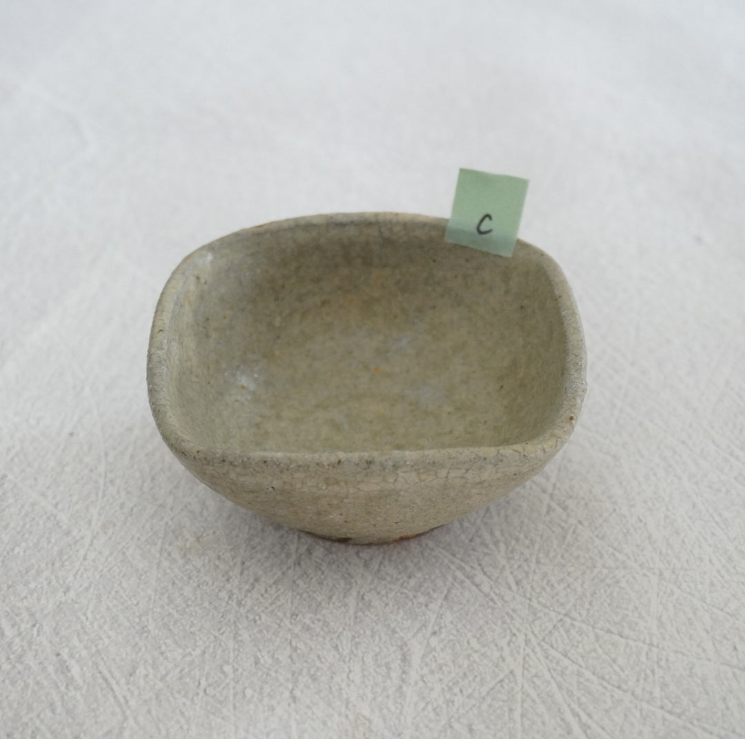 叶谷 真一郎】角鉢(小)灰粉引 – クラシコサエル