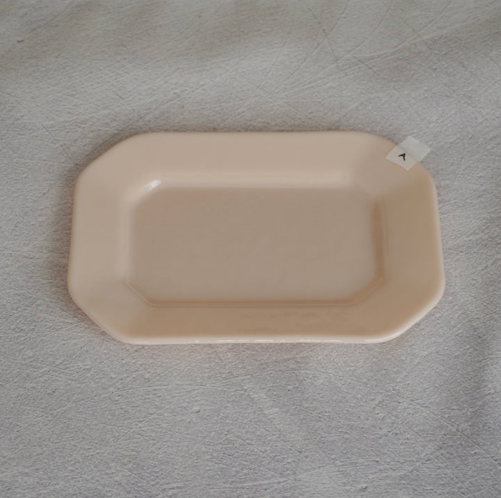 天気雨】隅切皿 – クラシコサエル