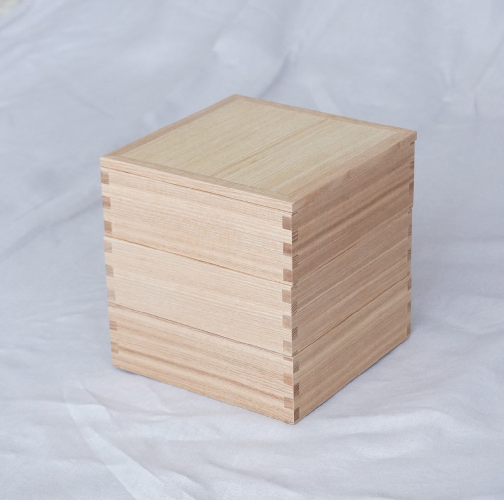松屋漆器店】白木塗 三段重 6寸 – クラシコサエル