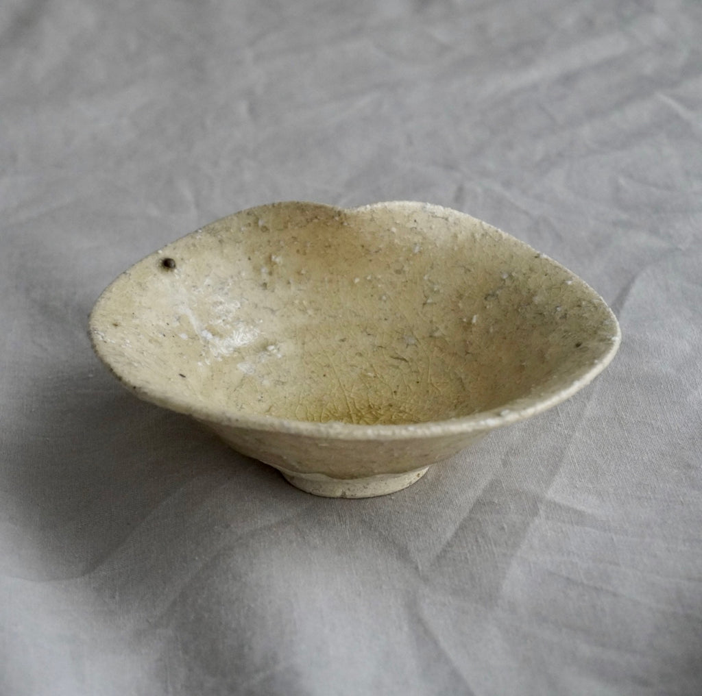 安達 健】黄灰釉 五寸鉢 一弁 – クラシコサエル
