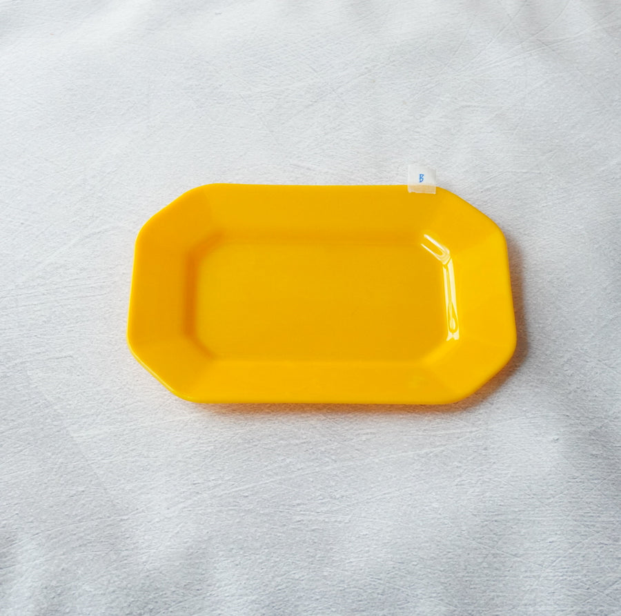 作家］天気雨さんの商品コレクション｜クラシコサエル