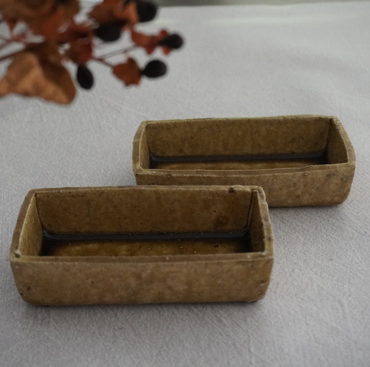 安達 健】茶灰釉 豆長角鉢 – クラシコサエル